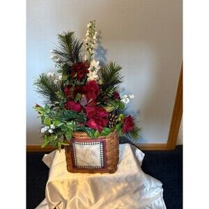 Christmas floral arrangement